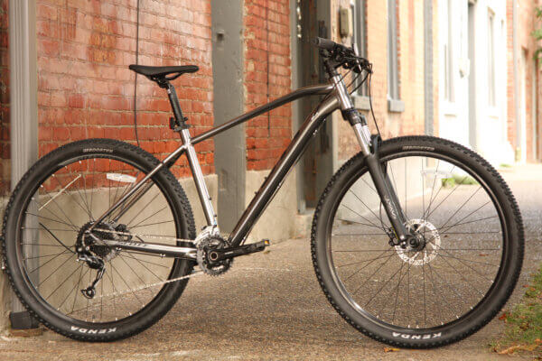 On Left Cycles IN STOCK: SCOTT ASPECT 950, $799